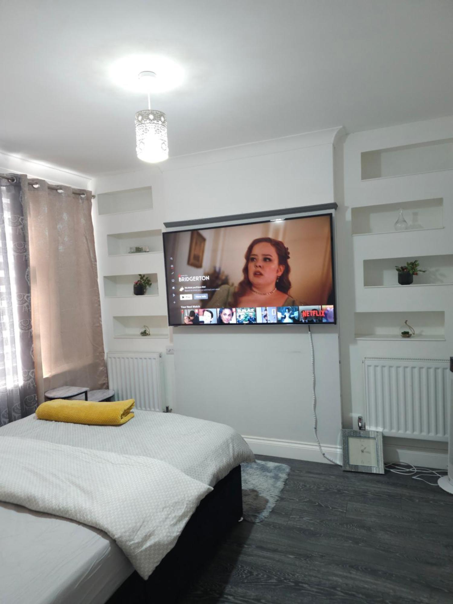 Dem'S Lodge Dagenham Extérieur photo
